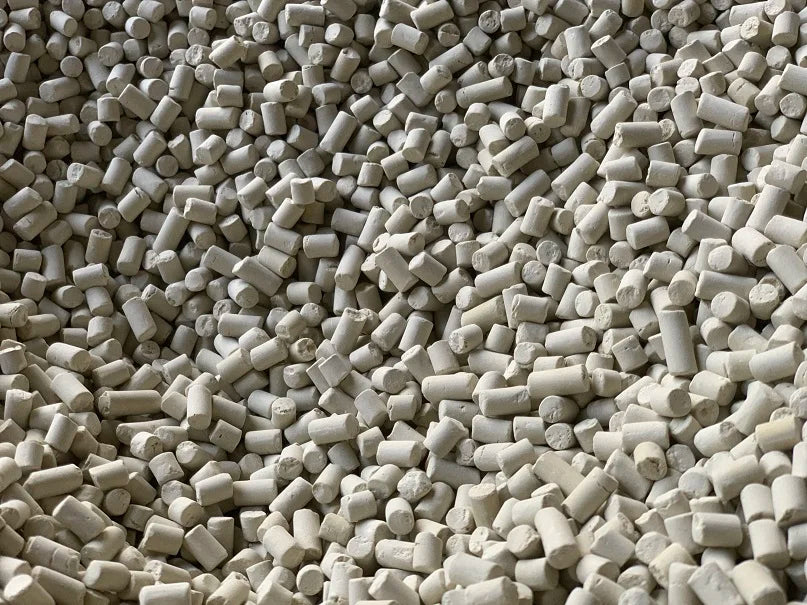 Gránulos de zeolita natural ZeoDeo para arena de gato ( 1,8 kg / ~1 mes)